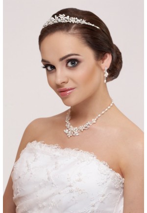 Tiara Novia 10